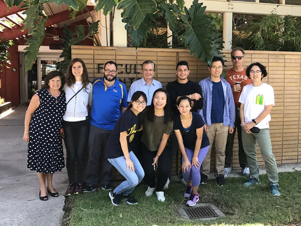 De Robertis Team 2017